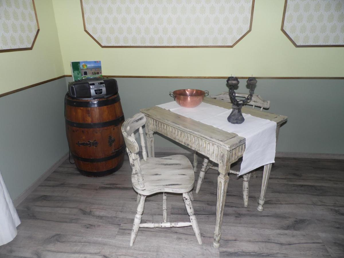 Guest House Western-City Шофонтен Екстер'єр фото