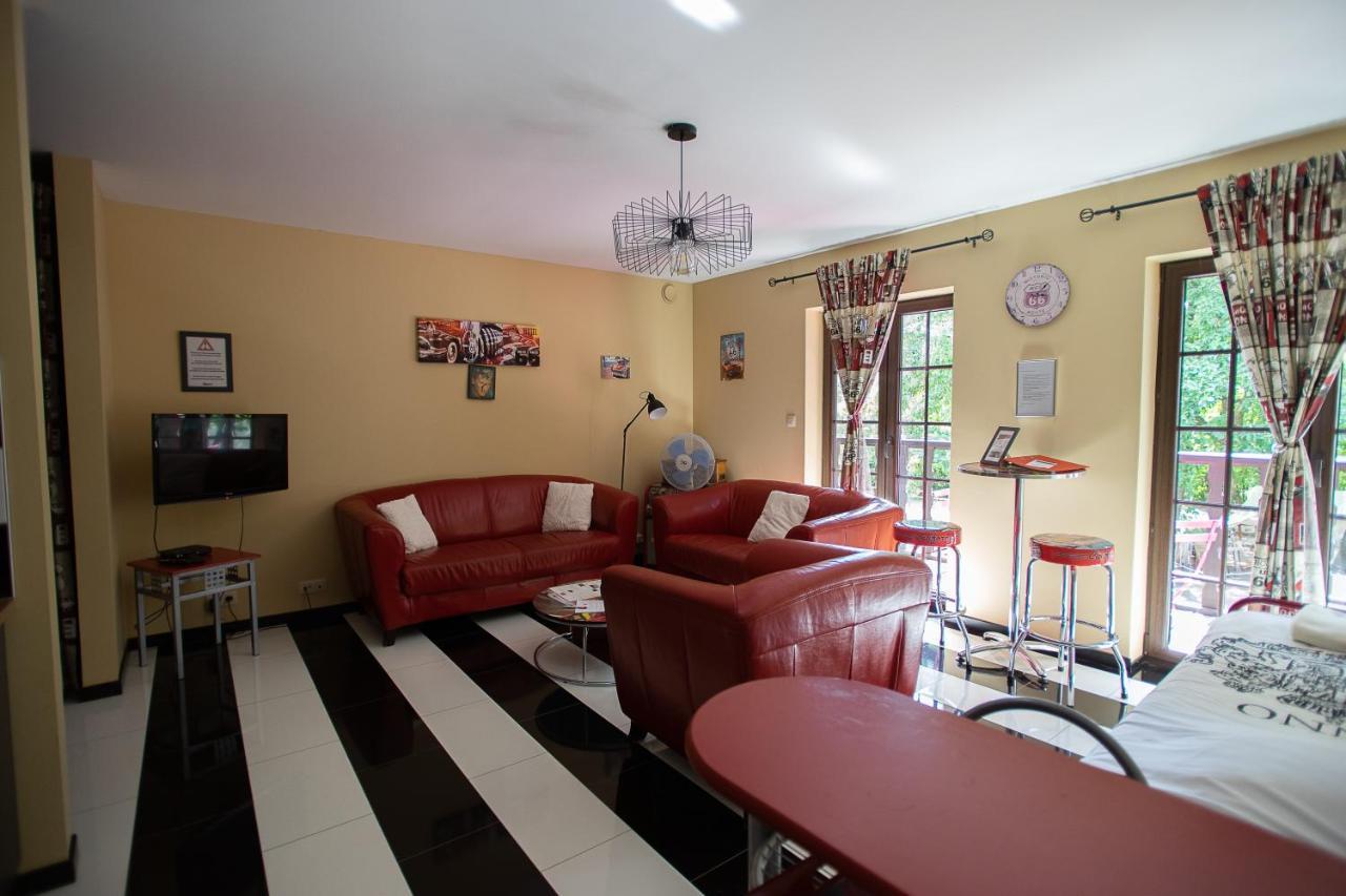 Guest House Western-City Шофонтен Екстер'єр фото