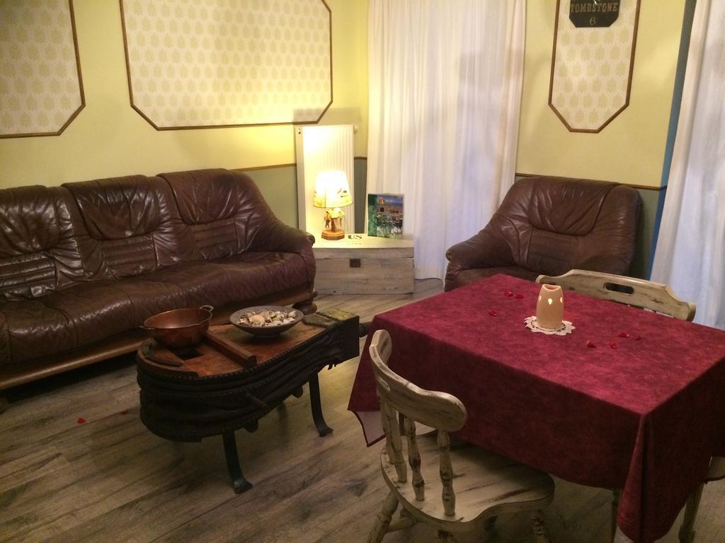 Guest House Western-City Шофонтен Екстер'єр фото