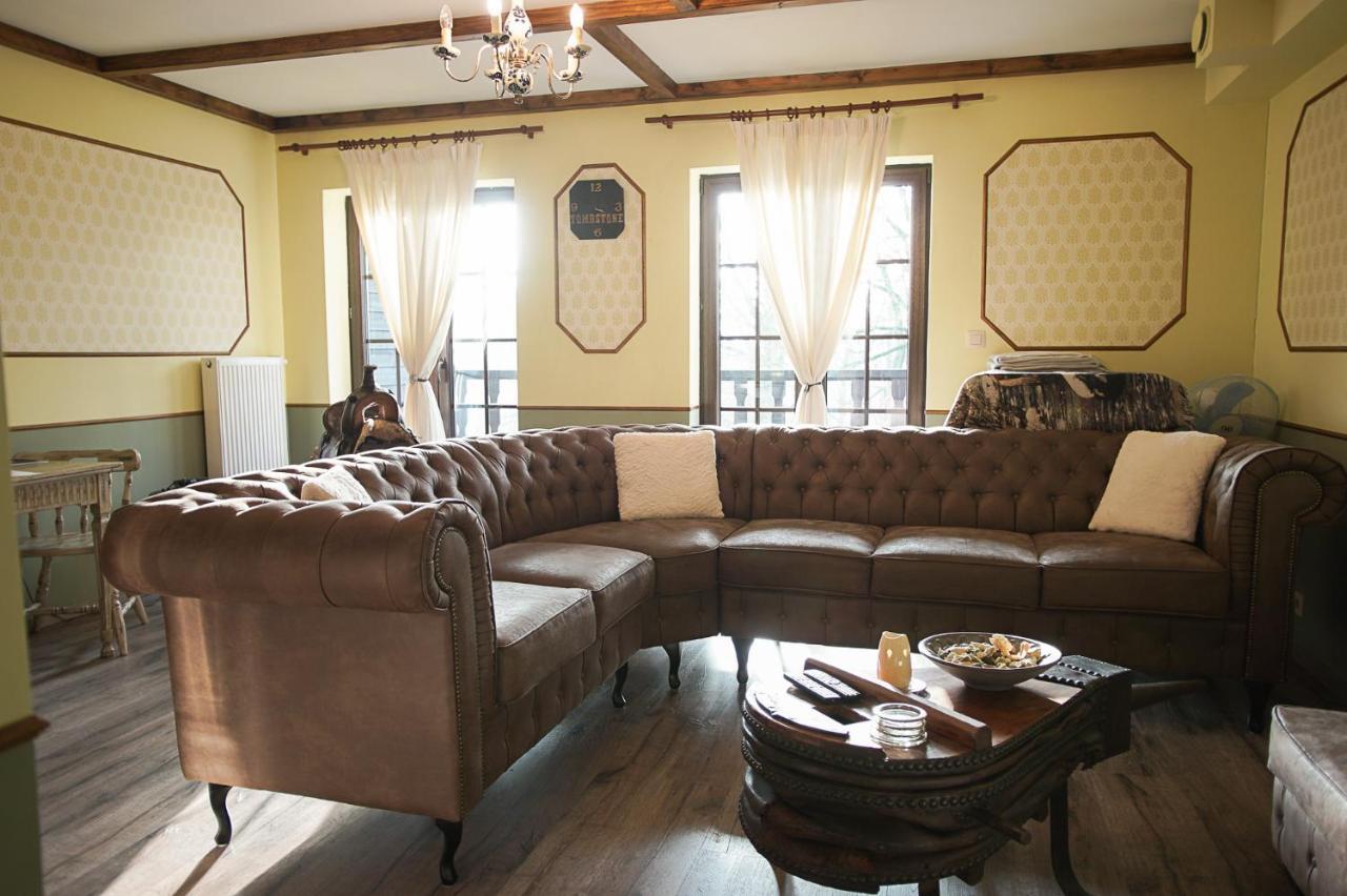 Guest House Western-City Шофонтен Екстер'єр фото