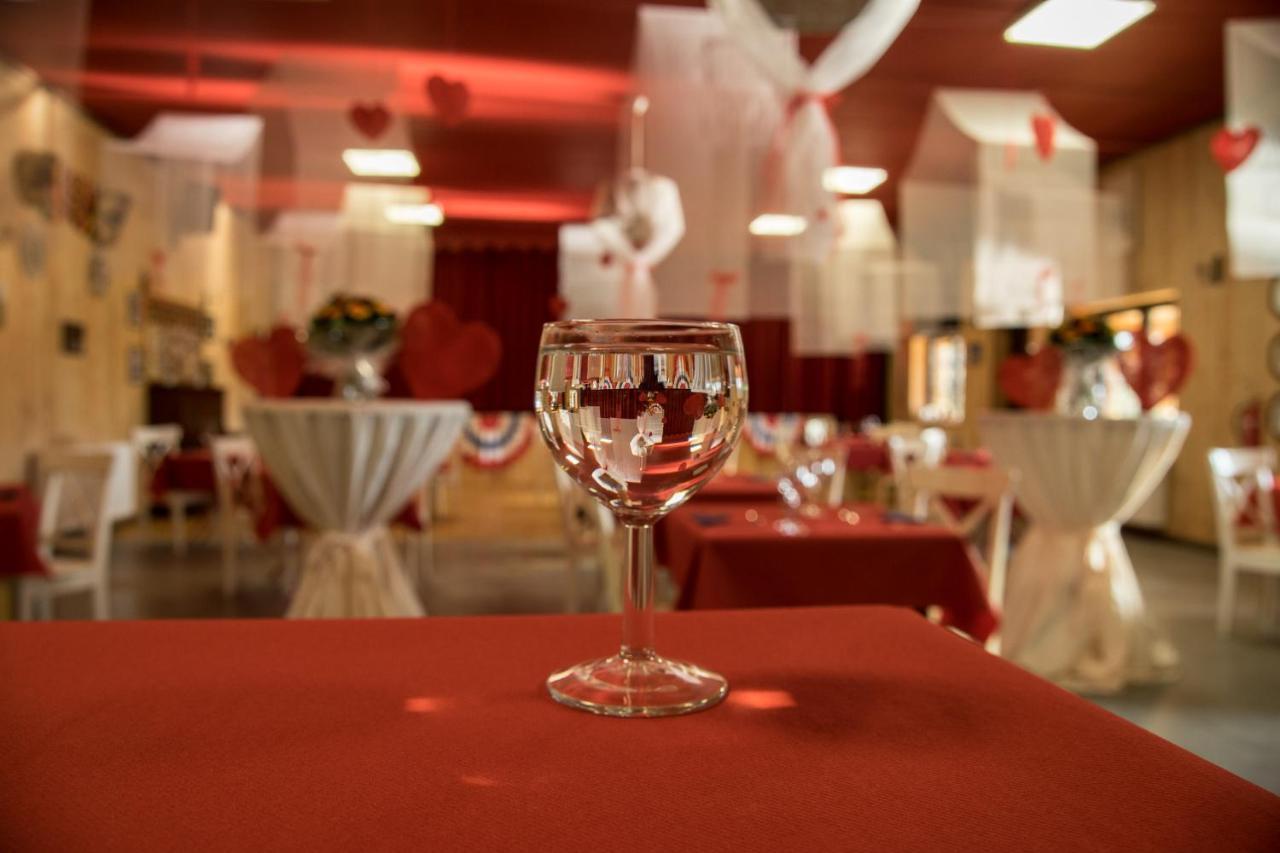 Guest House Western-City Шофонтен Екстер'єр фото